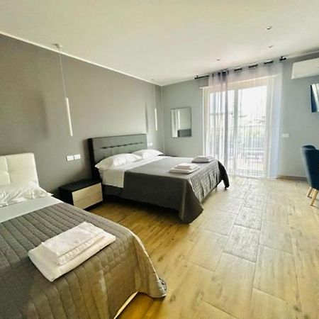 Aqua B&B - Rooms And Apartments Milazzo Exterior foto