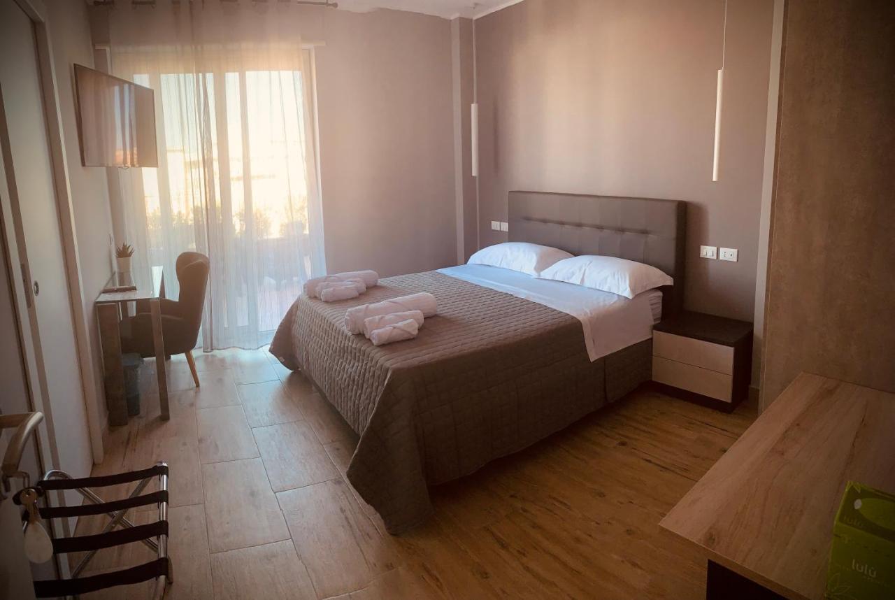 Aqua B&B - Rooms And Apartments Milazzo Exterior foto
